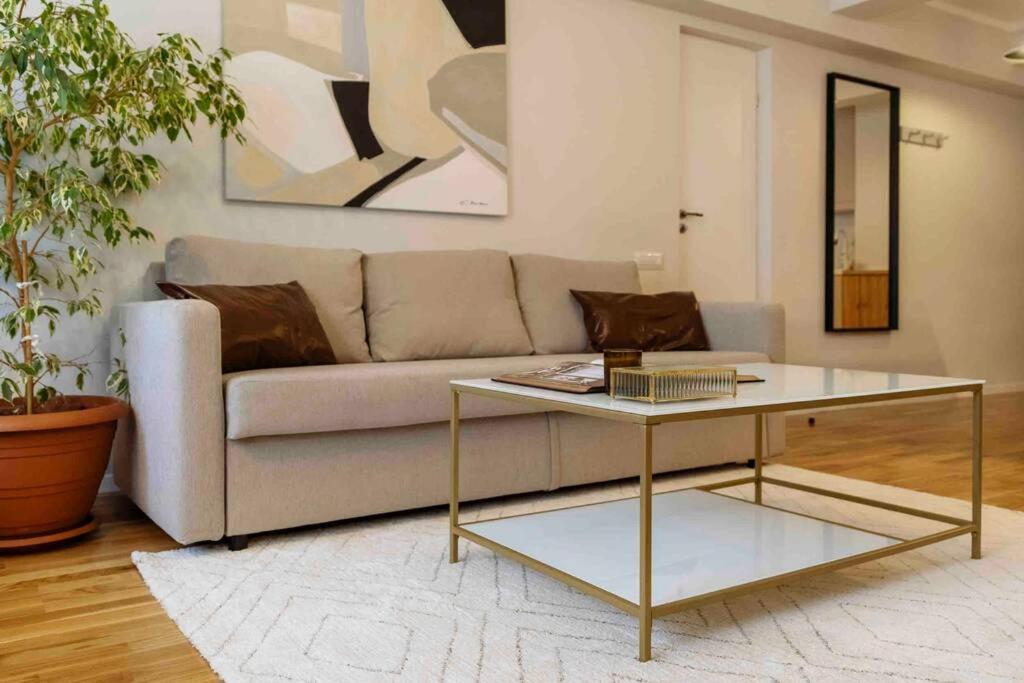 דירות בוקרשט Stunning Views 2Br Intercontinental Flat מראה חיצוני תמונה