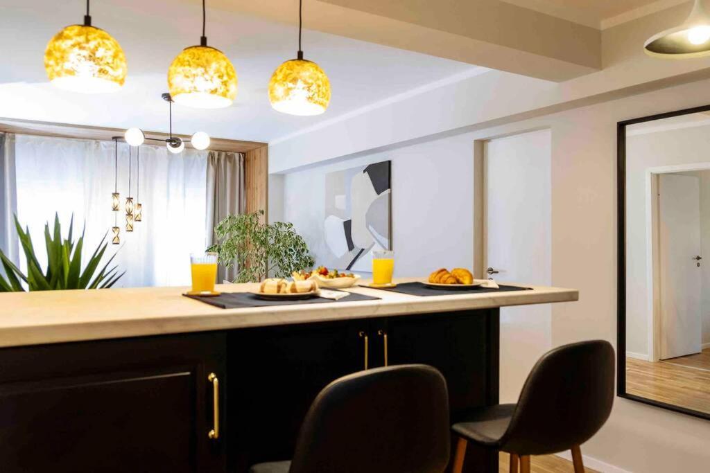 דירות בוקרשט Stunning Views 2Br Intercontinental Flat מראה חיצוני תמונה