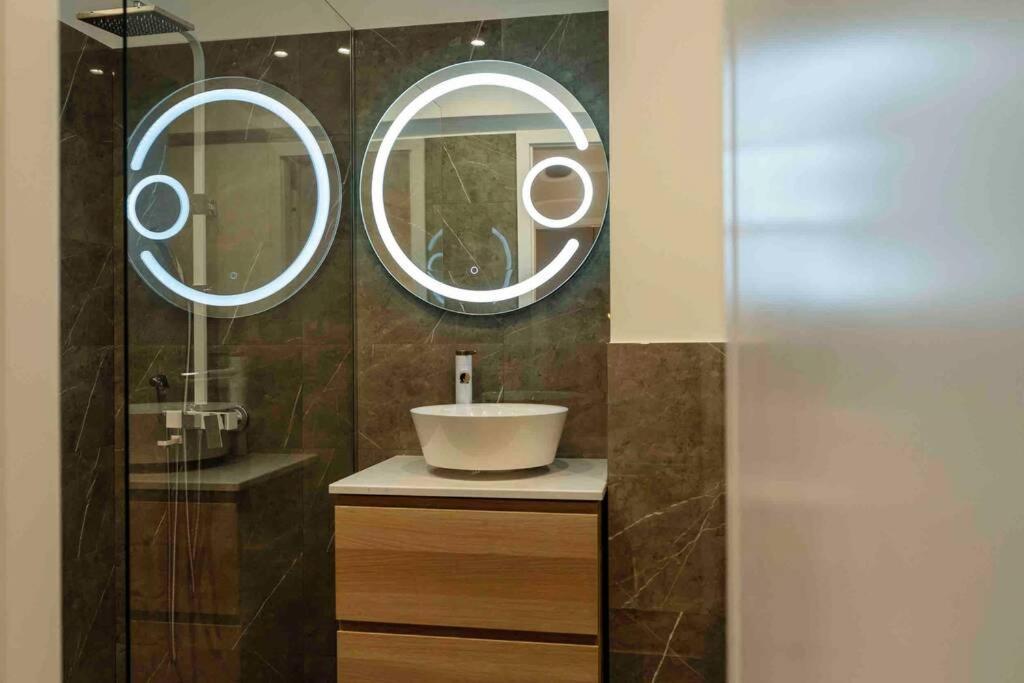 דירות בוקרשט Stunning Views 2Br Intercontinental Flat מראה חיצוני תמונה